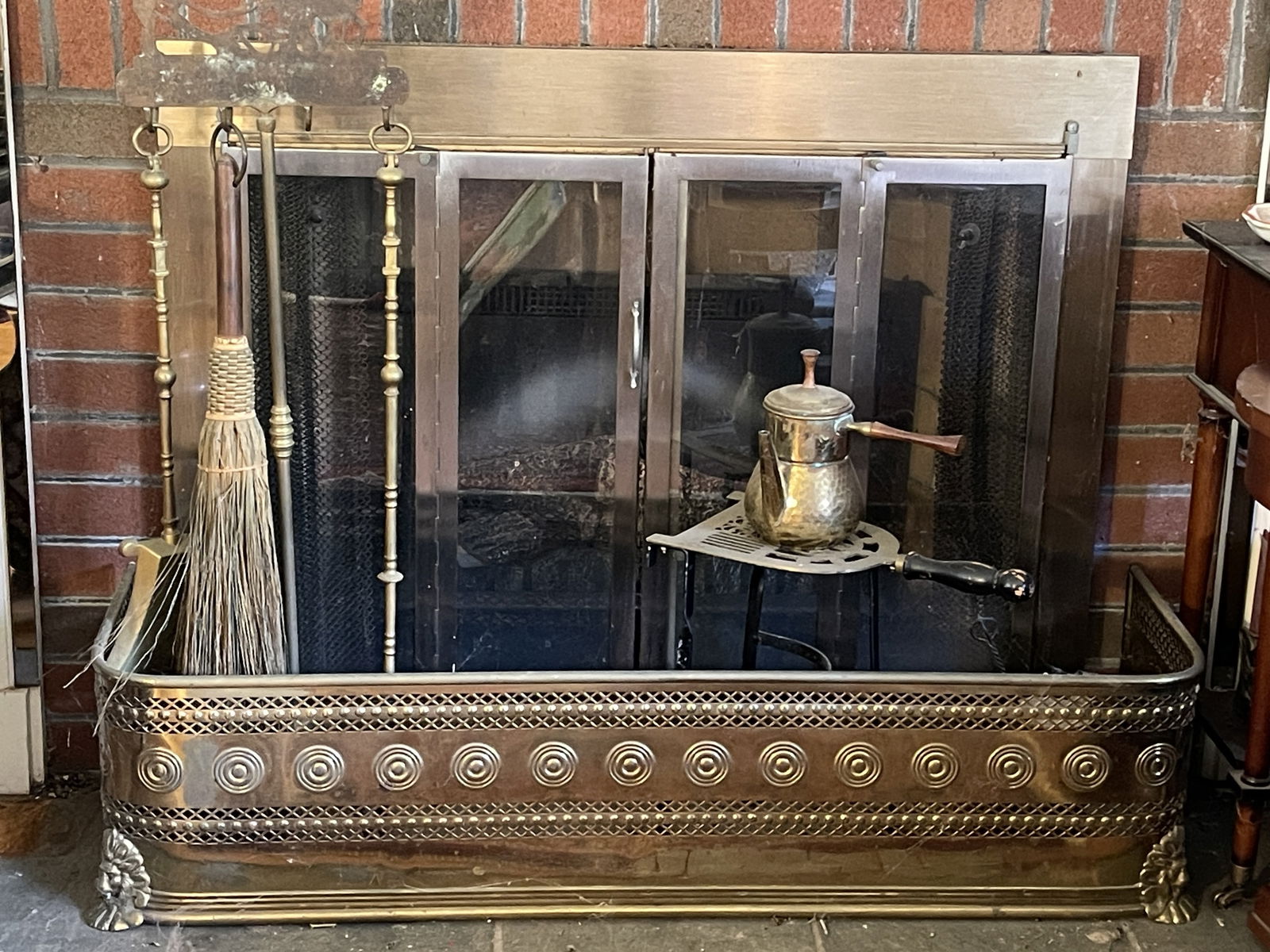 FIREPLACE TOOLS ,TRIVETS , FENDER , ECT: FIREPLACE TOOLS ,TRIVETS , FENDER , ECT