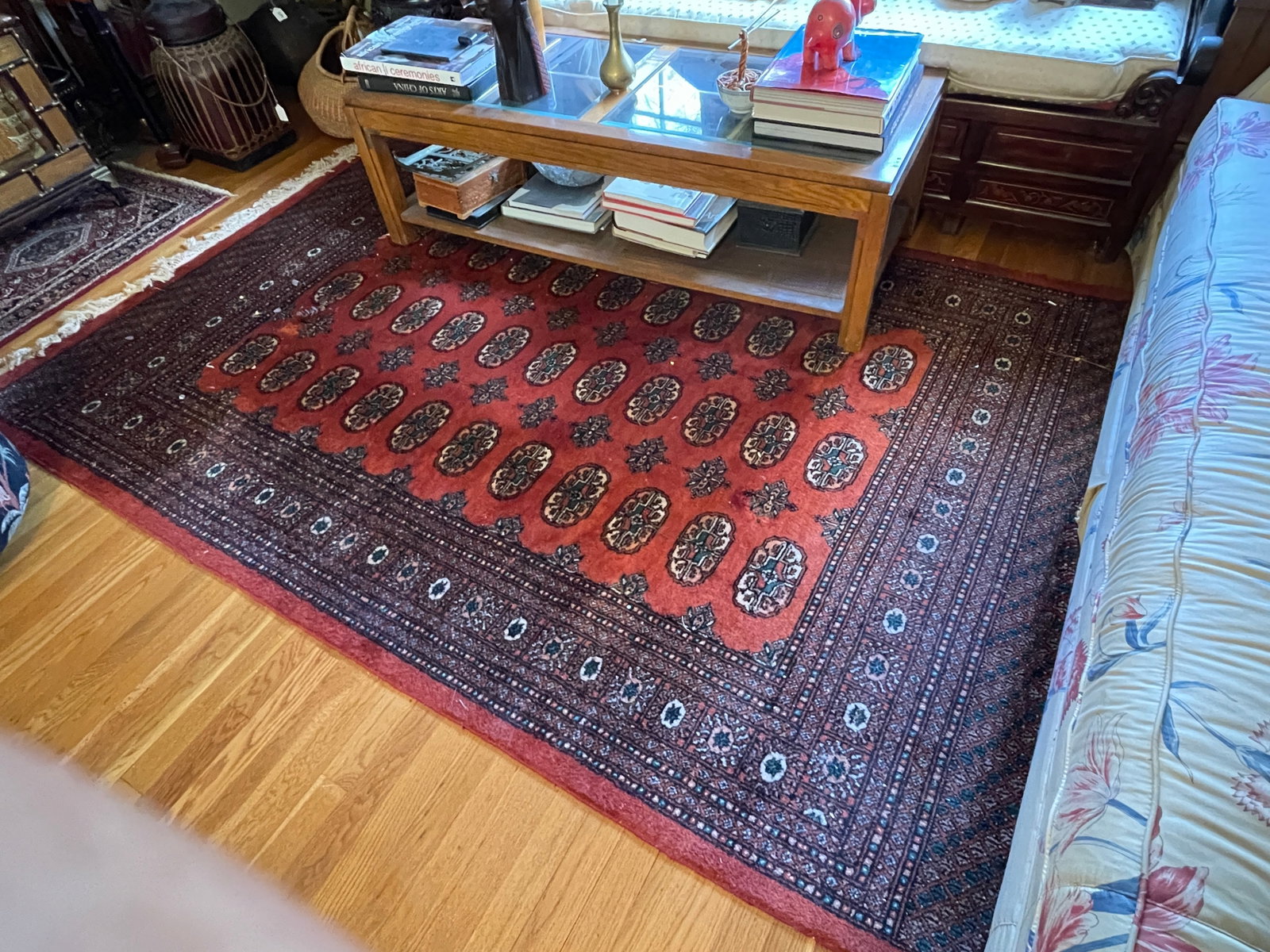 LARGE RUG: LARGE RUG 5 X 8