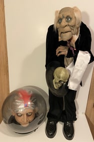 HALLOWEEN LOT, ELECTRONIC FORTUNE TELLER, ELECTRONIC BUTLER 36 X 16