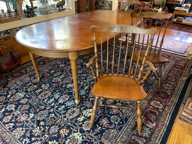 HITCHCOCK QUEEN ANNE STYLE MAPLE DINING ROOM TABLE