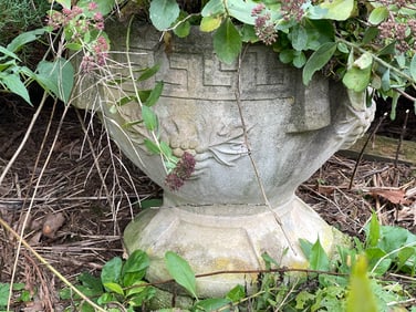 LARGE CONCRETE GARDEN PLANTER 28 X 24