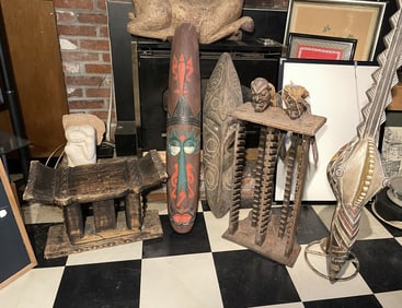GROUPING OF CARVED ITEMS