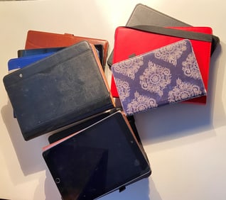 LOT KINDLE, IPADS UNTESTED