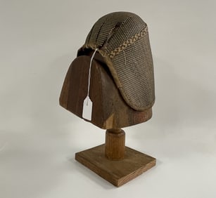 Rare Shaker bonnet on mold make-do with Shaker bonnet