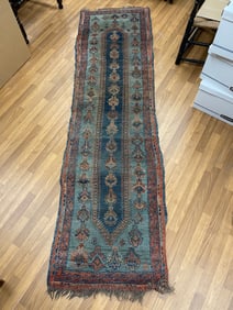 ORIENTAL RUNNER. SIZE: 104?? LONG X 29?? WIDE. CONDITION COMMENSURATE WITH AGE AND USE.