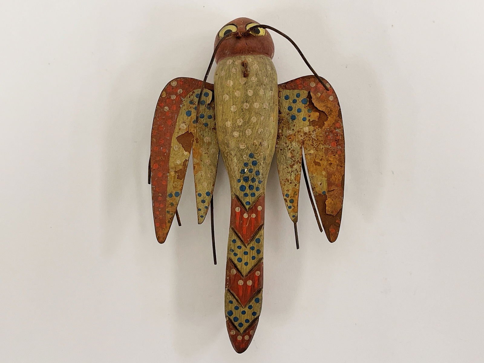 FOLK ART PAINTED FISH DECOY (1 of 3)