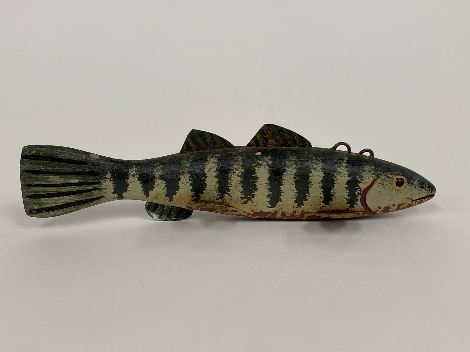 FOLK ART PAINTED FISH DECOY (1 of 4)