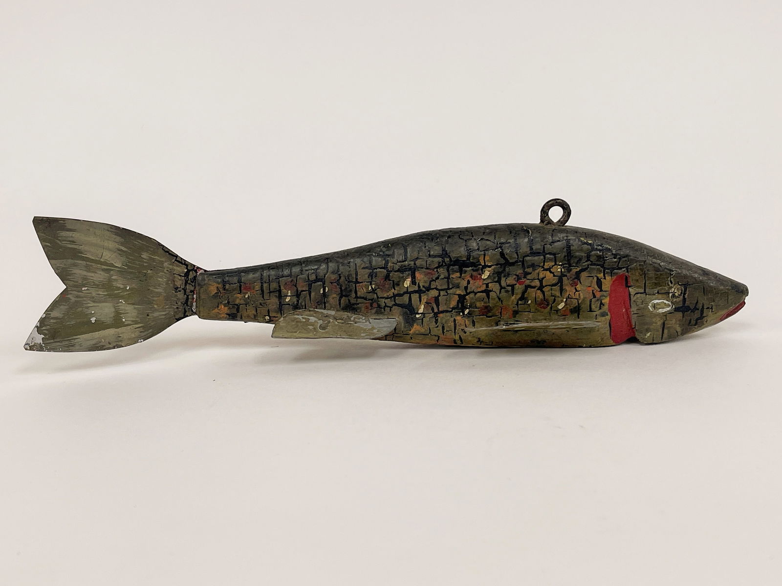 FOLK ART PAINTED FISH DECOY (1 of 4)