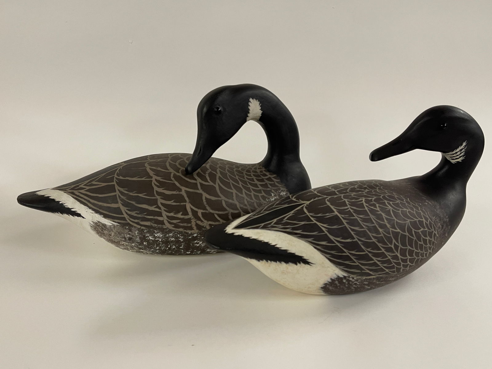 PAIR OF PAINTED FOLK ART DUCK DECOYS (1 of 6)