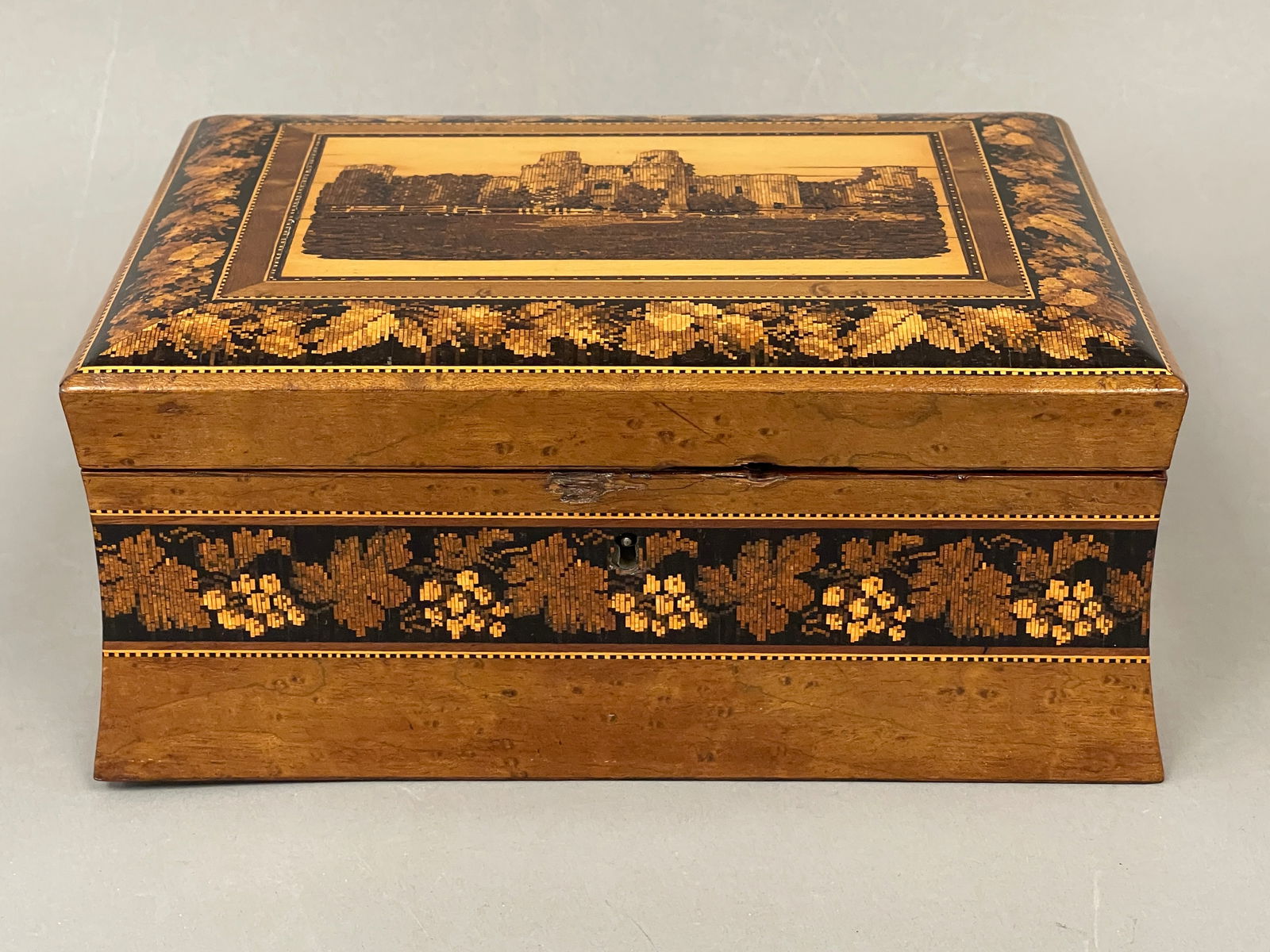 TUNBRIDGE INLAID BOX (1 of 6)