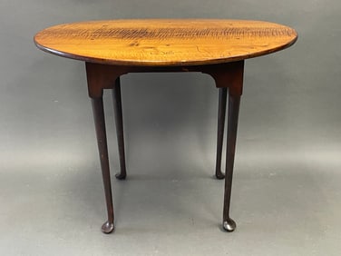 PERIOD QUEEN ANNE TIGER MAPLE OVAL TOPPED TAP TABLE W/ PAINTED BASE