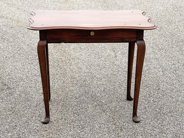RARE SOUTHERN STATES QA CABRIOLE LEG TEA TABLE WITH ORIGINAL SCALLOPED TOP 1 DOVETAILED DRAW EARLY