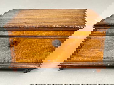 DOVETAILED JEWELRY BOX