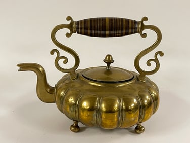 EARLY 19TH C HIGH QUALITY SCOTTISH RIBBED SUPPRESSED PUMPKIN SHAPED TEAPOT W/ NEAT HANDLE