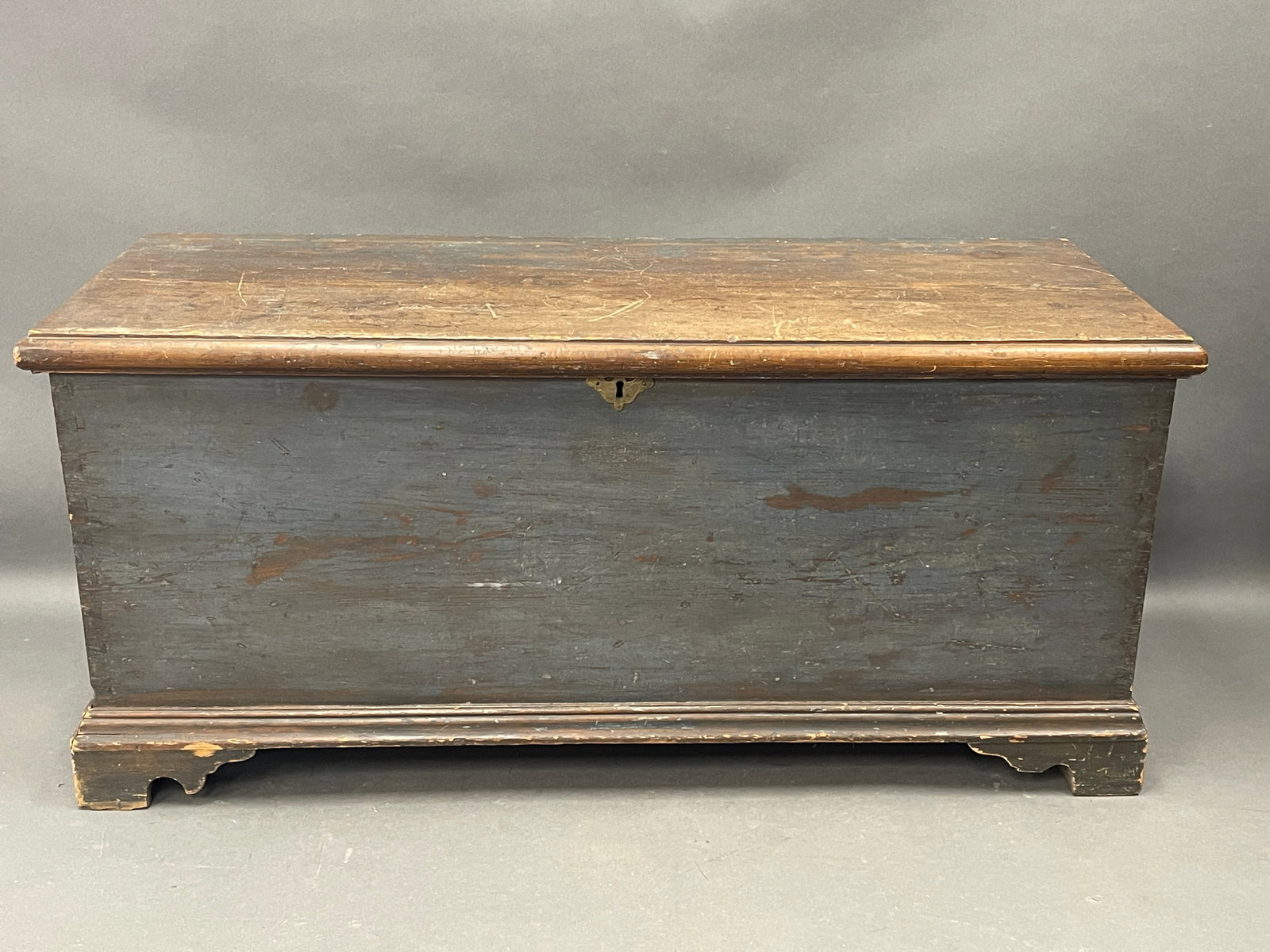 18TH C BLUE PAINTED BLANKET CHEST (1 of 6)