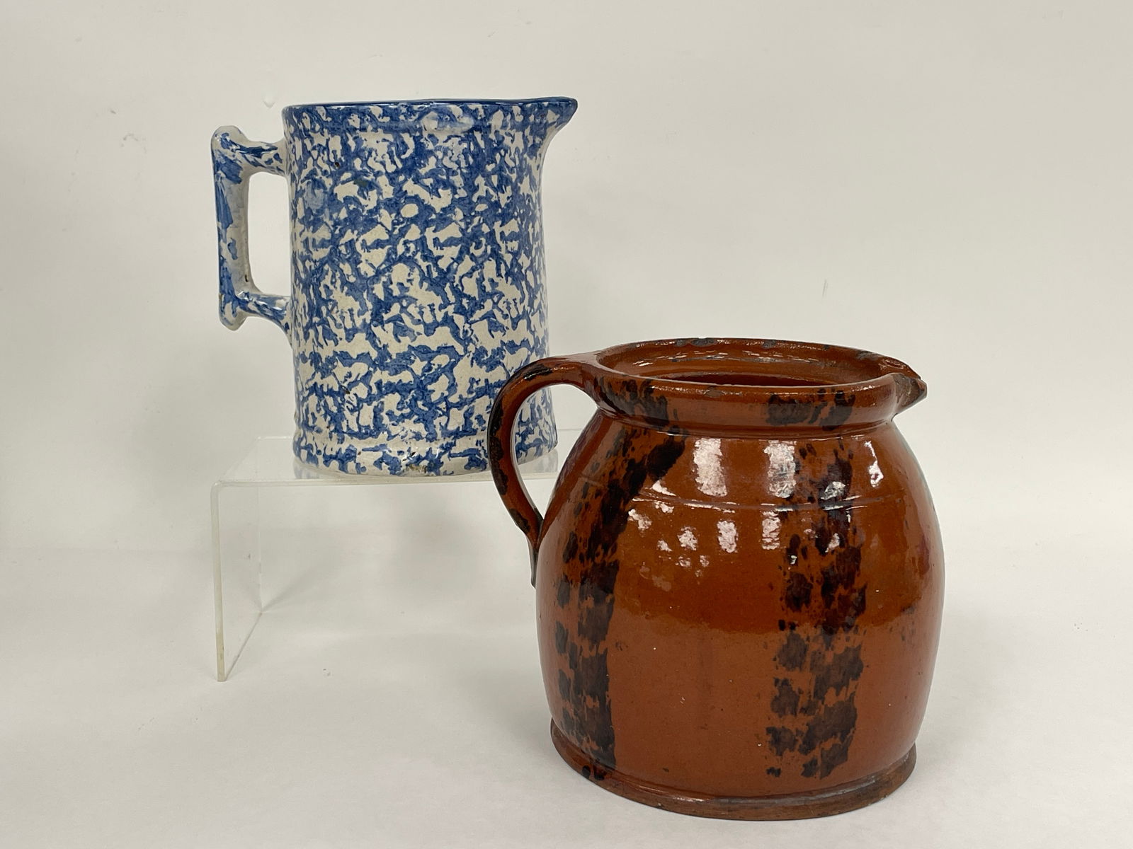 LOT OF TWO PITCHERS ?????? (1 of 4)