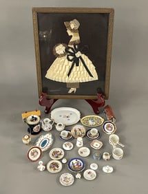 SET OF MINIATURES W FRAMED LADY PAPER ART