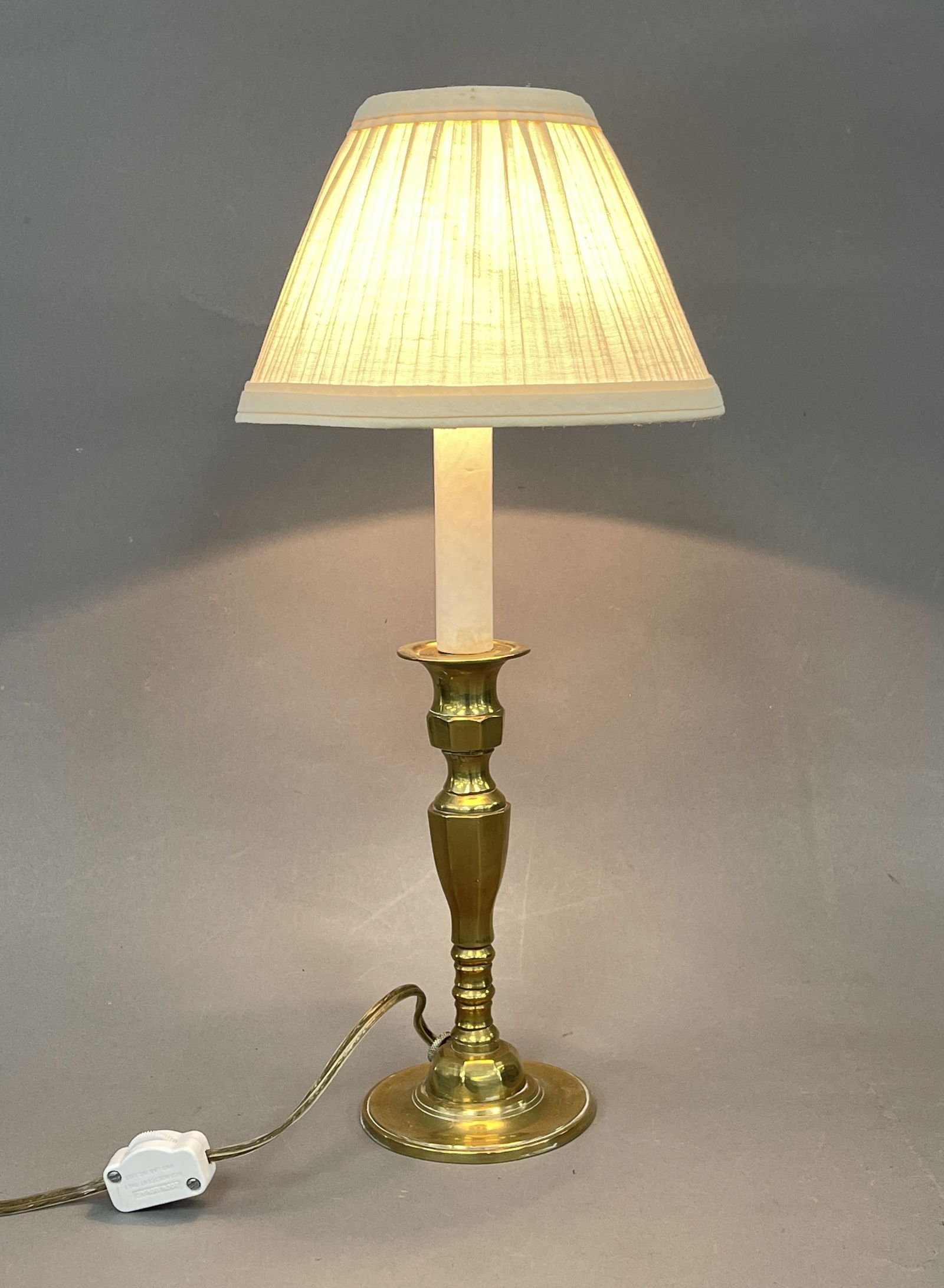 SM BRASS CANDLESTICK LAMP: SM BRASS CANDLESTICK LAMP