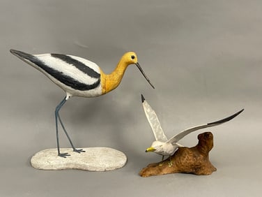 CARVED SHORE BIRD AND A SEAGULL