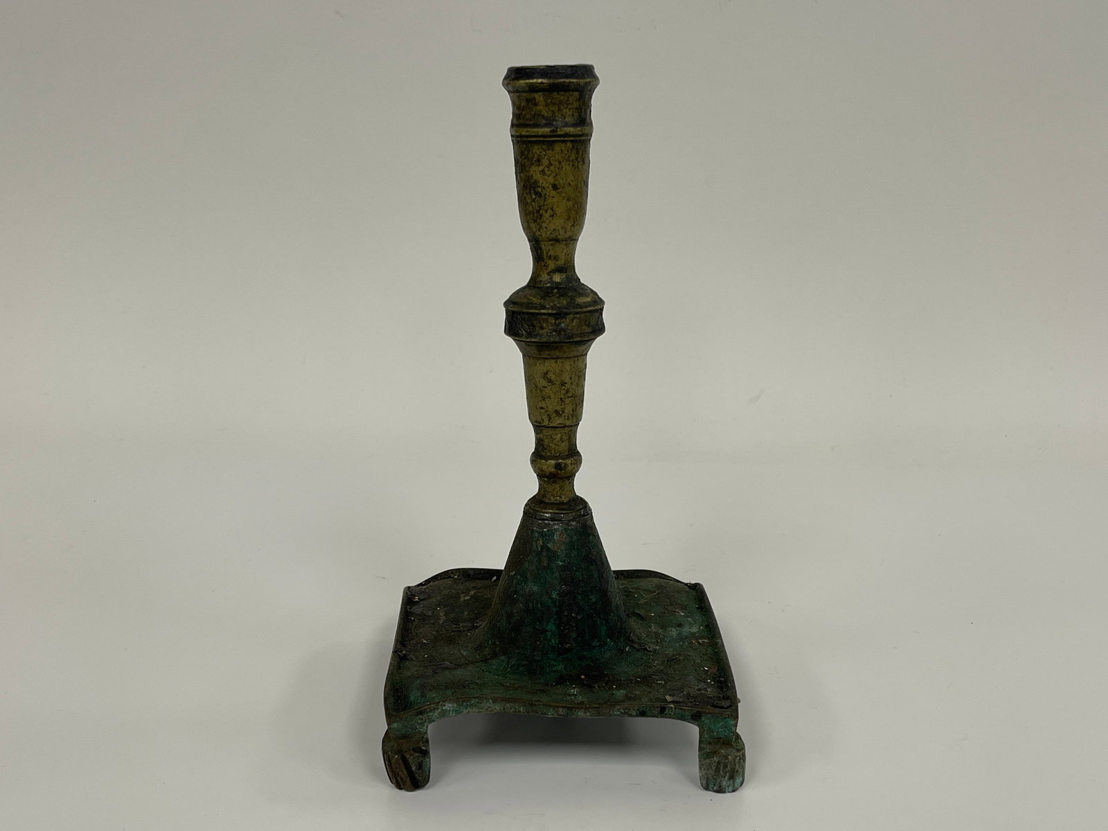 MID 17TH C PAW FOOTED CAST BRASS DUTCH SQUARE BASE CANDLESTICK: MID 17TH C PAW FOOTED CAST BRASS DUTCH SQUARE BASE CANDLESTICK 4.5 X 4.5 X 9