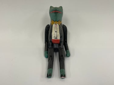 ARTICULATED WOOD SHELF-SITTER FROG IN GREEN PAINT