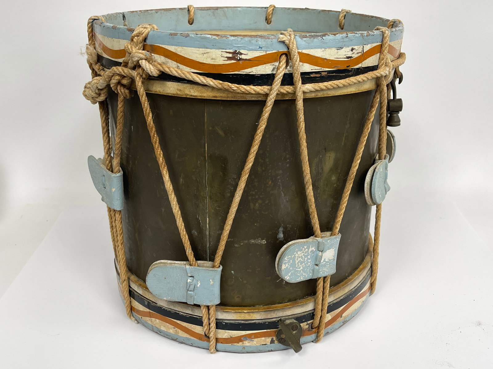 EARLY BRASS AND POLY CHROMED INFANTRY DRUM: EARLY BRASS AND POLY CHROMED INFANTRY DRUM 14 X 14