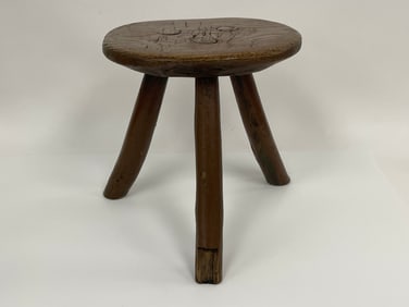 SMALL 3-LEGGED STOOL IN OLD SPANISH BROWN PAINT
