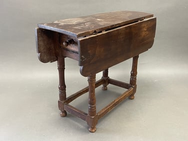 SWEET LITTLE 18TH C DROP LEAF ENGLISH STAND IN THE RARE AND IMPORTANT YEW WOOD W/ 2 DROP LEAVES AND