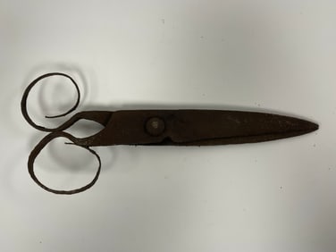 PAIR OF EXTREMELY RARE FORGED IRON 16TH C SCISSORS