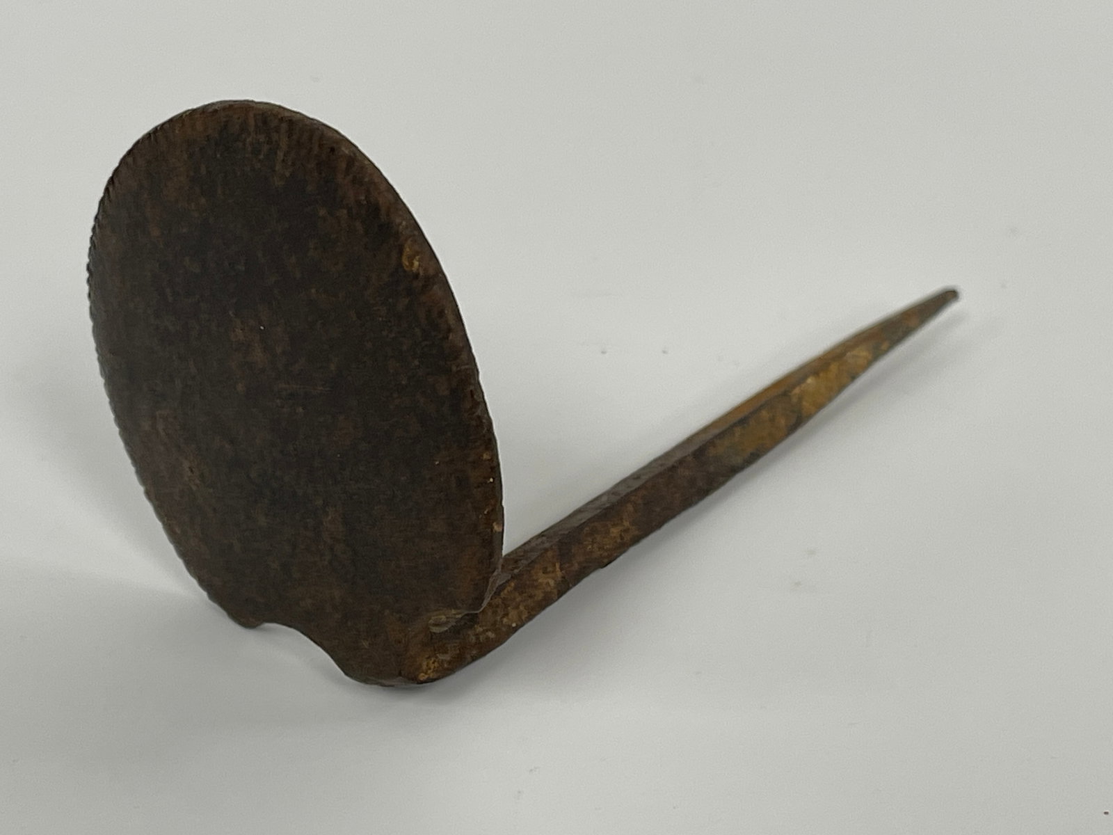 SINGLE 18TH C " FULL MOON " WITCHCRAFT MANTEL HOOK FROM SALEM , MASS: SINGLE 18TH C " FULL MOON " WITCHCRAFT MANTEL HOOK FROM SALEM , MASS 4.5" X 2"