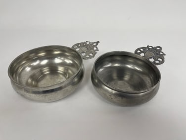 Pair Boston pewter porringers, ca. 1800