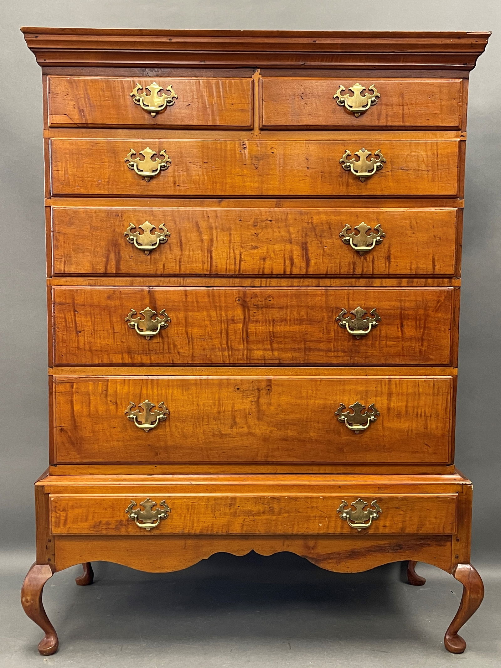 Tiger maple chest on frame (1 of 5)