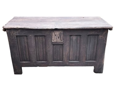 Very early linenfold oak coffer