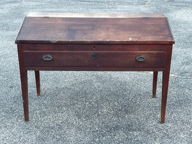 SHAKER SLANT LID ELDERS DESK WITH DRAWERS PROBABLY ENFIELD CT C.1820-1840 IN CHERRY OLD SURFACE