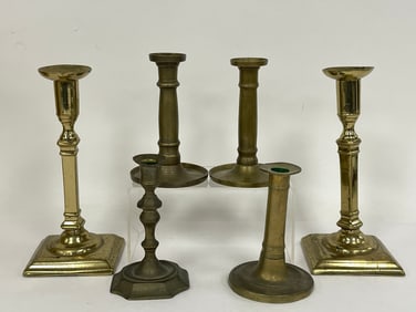 M. PILLAR STEM BRASS CANDLESTICKS C.1790 WITH 4 MISC 19TH BRASS STICKS