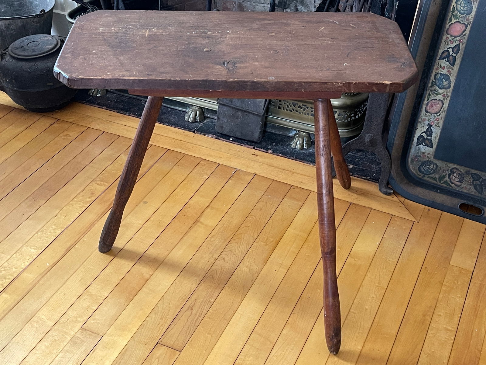 SPLAYED LEG BENCH (1 of 3)