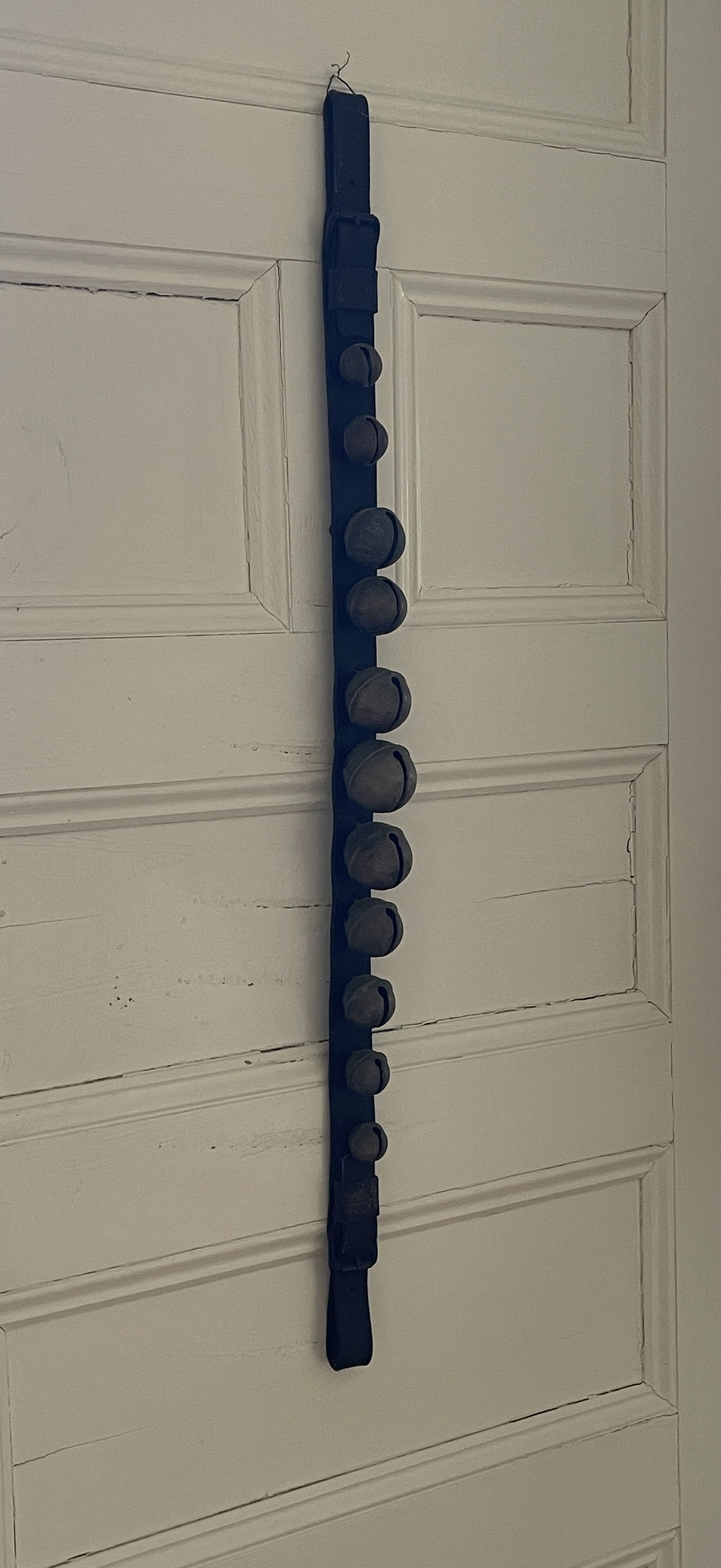 SLEIGH BELLS: HORSE DRAWN SLEIGH BELLS 40"