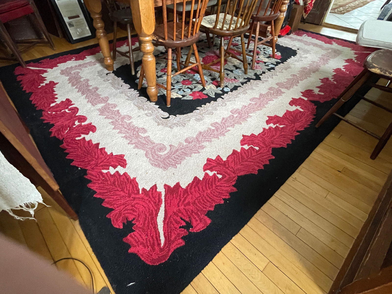 LARGE HOOKED RUG (1 of 2)
