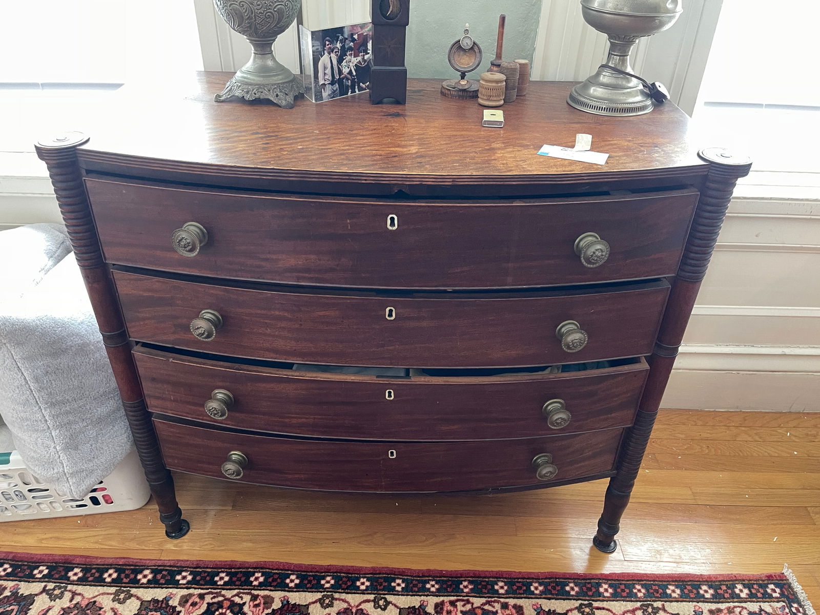 SHERATON FOUR DRAWER CHEST - 2