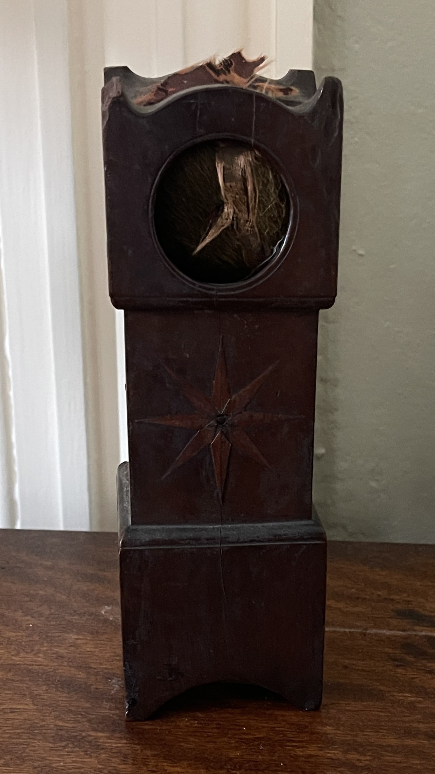 WATCH HUTCH CARVED: WATCH HUTCH CARVED 3" X 8"