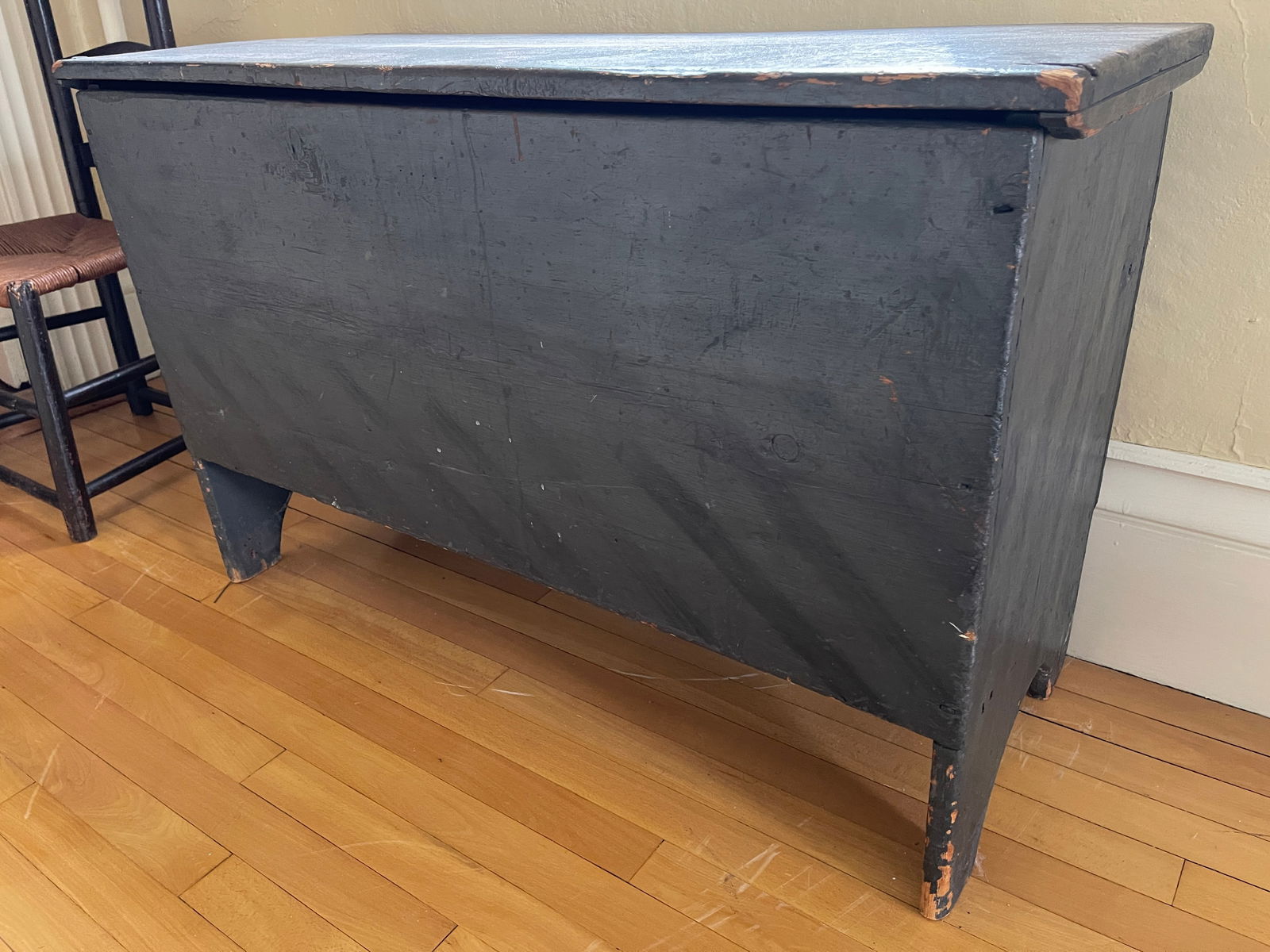PAINTED BLANKET CHEST: PAINT DECORATED BLANKET CHEST 41" X 18" X 26"