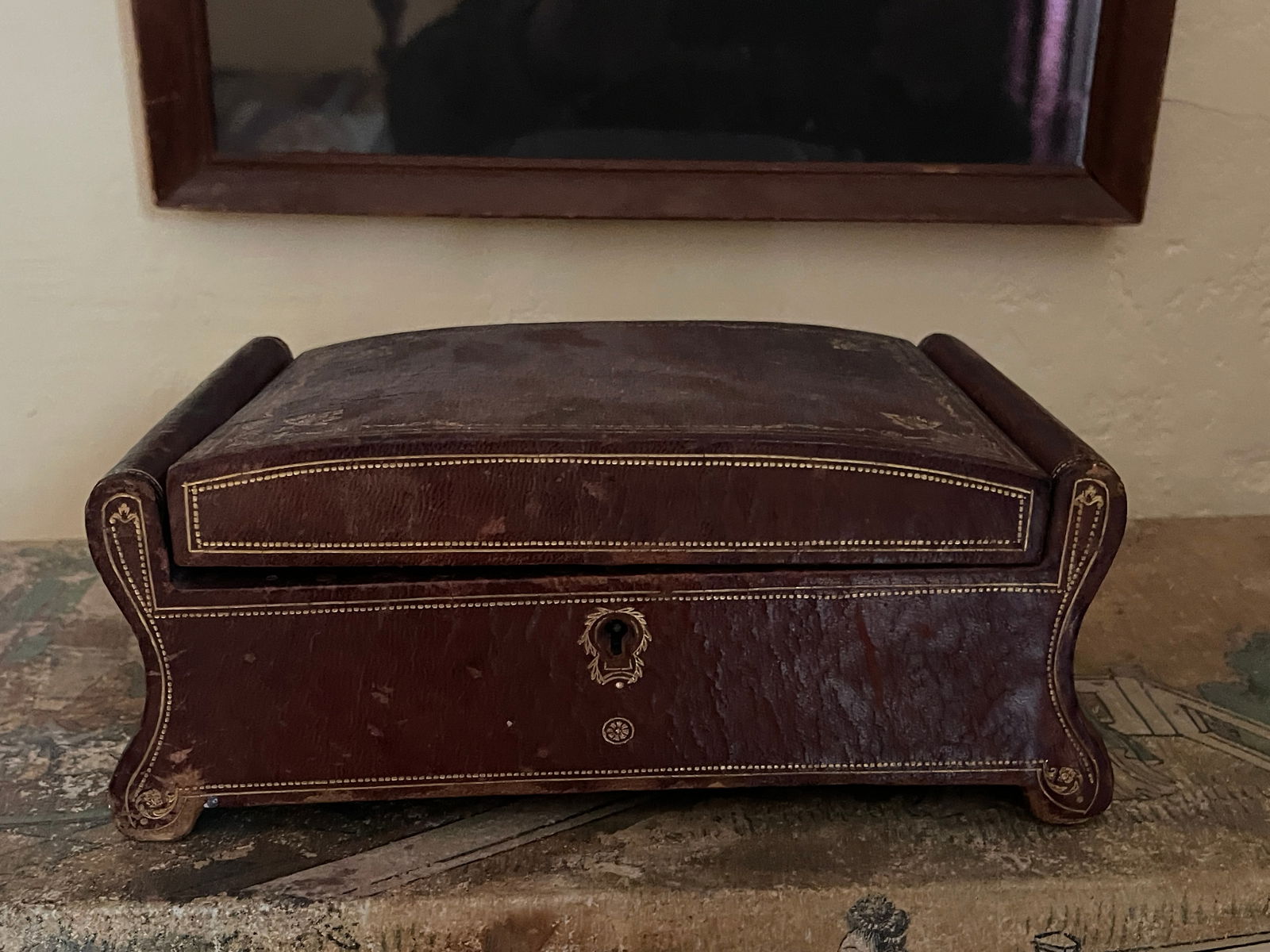 LEATHER JEWELRY BOX: LEATHER JEWELRY BOX 9" X 5"