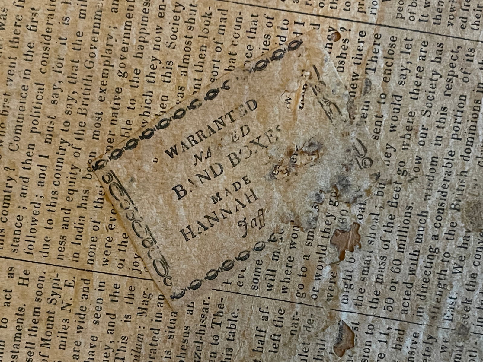 BLUE HANNAH DAVIS WALLPAPER BOX - 2