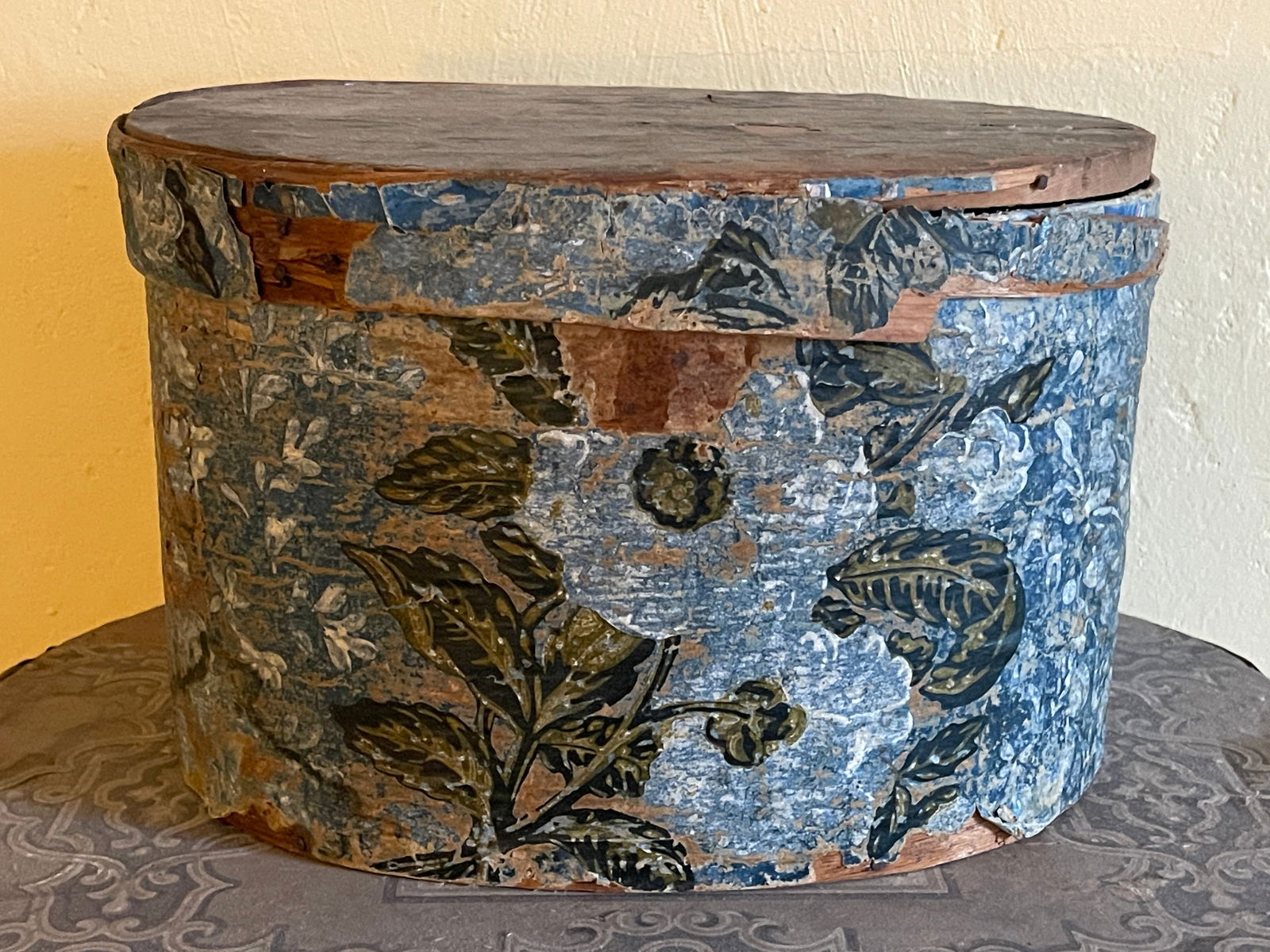 BLUE HANNAH DAVIS WALLPAPER BOX - 3