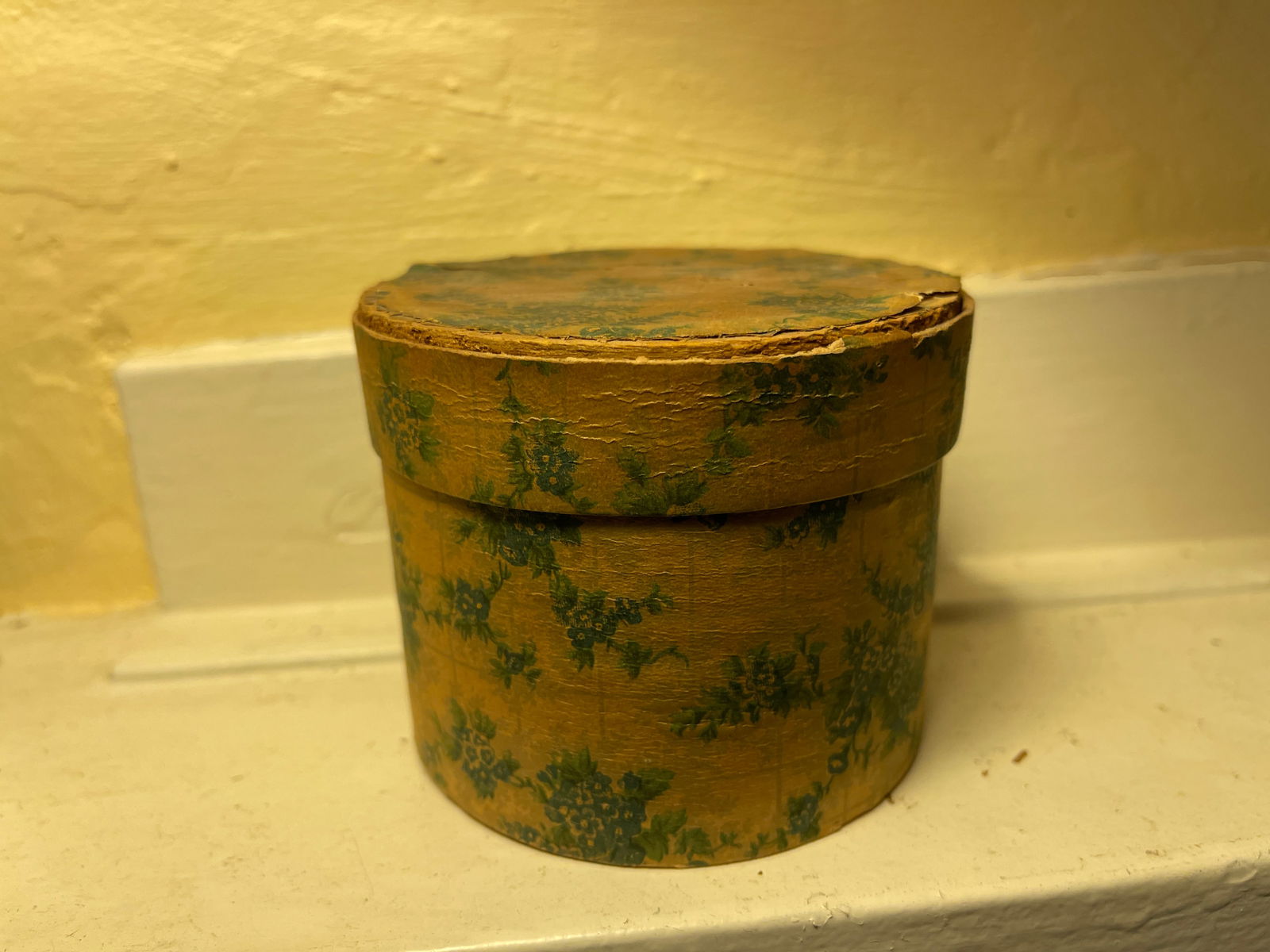 SMALL HANNAH DAVIS WALLPAPER BOX - 3