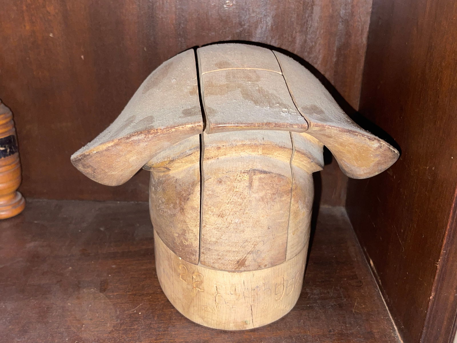 WOOD HAT MOLD (1 of 3)