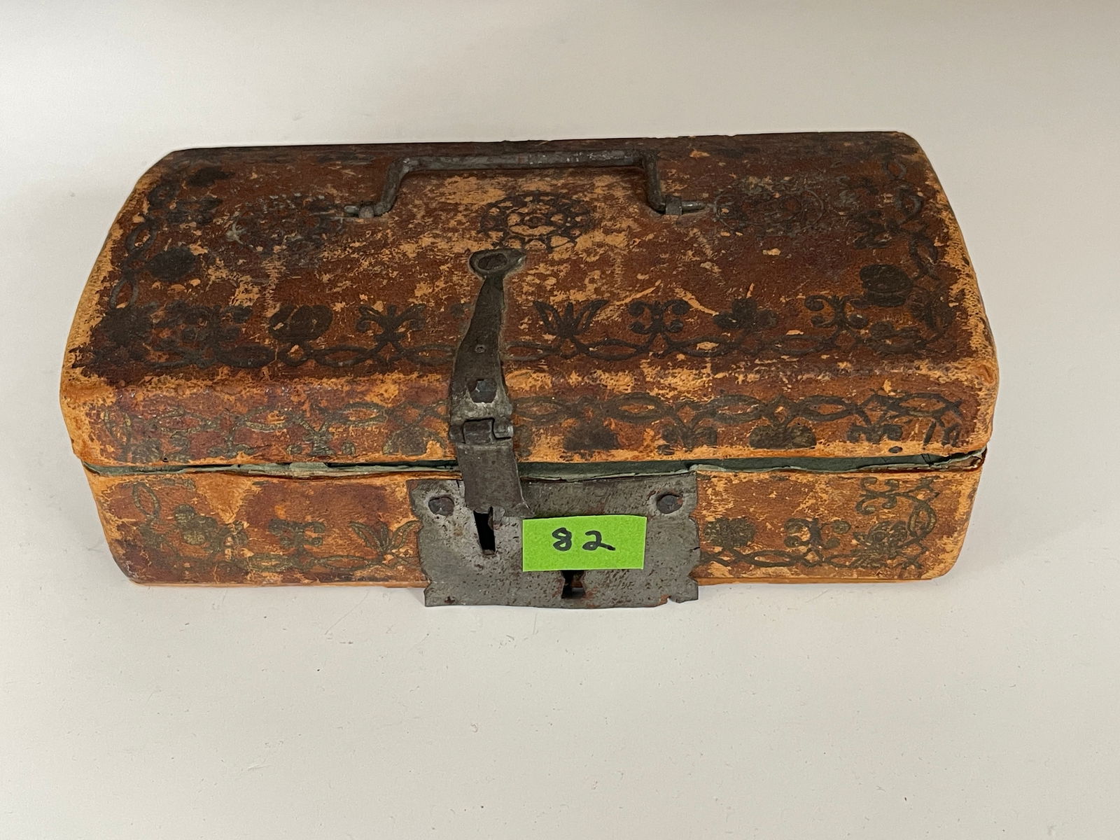 EARLY DOME TOP BOX: EARLY DOME TOP BOX 7" X 4" X 2.5"