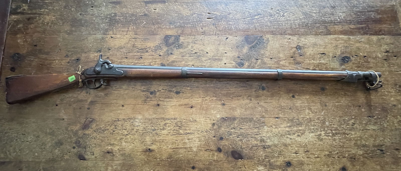 CIVIL WAR ERA MUSKET: CIVIL WAR ERA MUSKET "152" WITH STAR