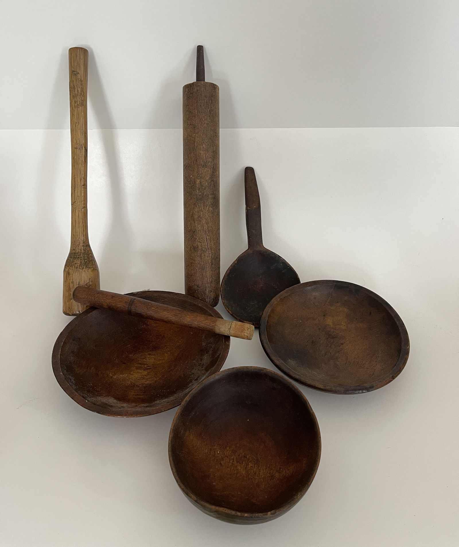 GROUPING OF WOODEN BOWLS, OTHERS (1 of 5)