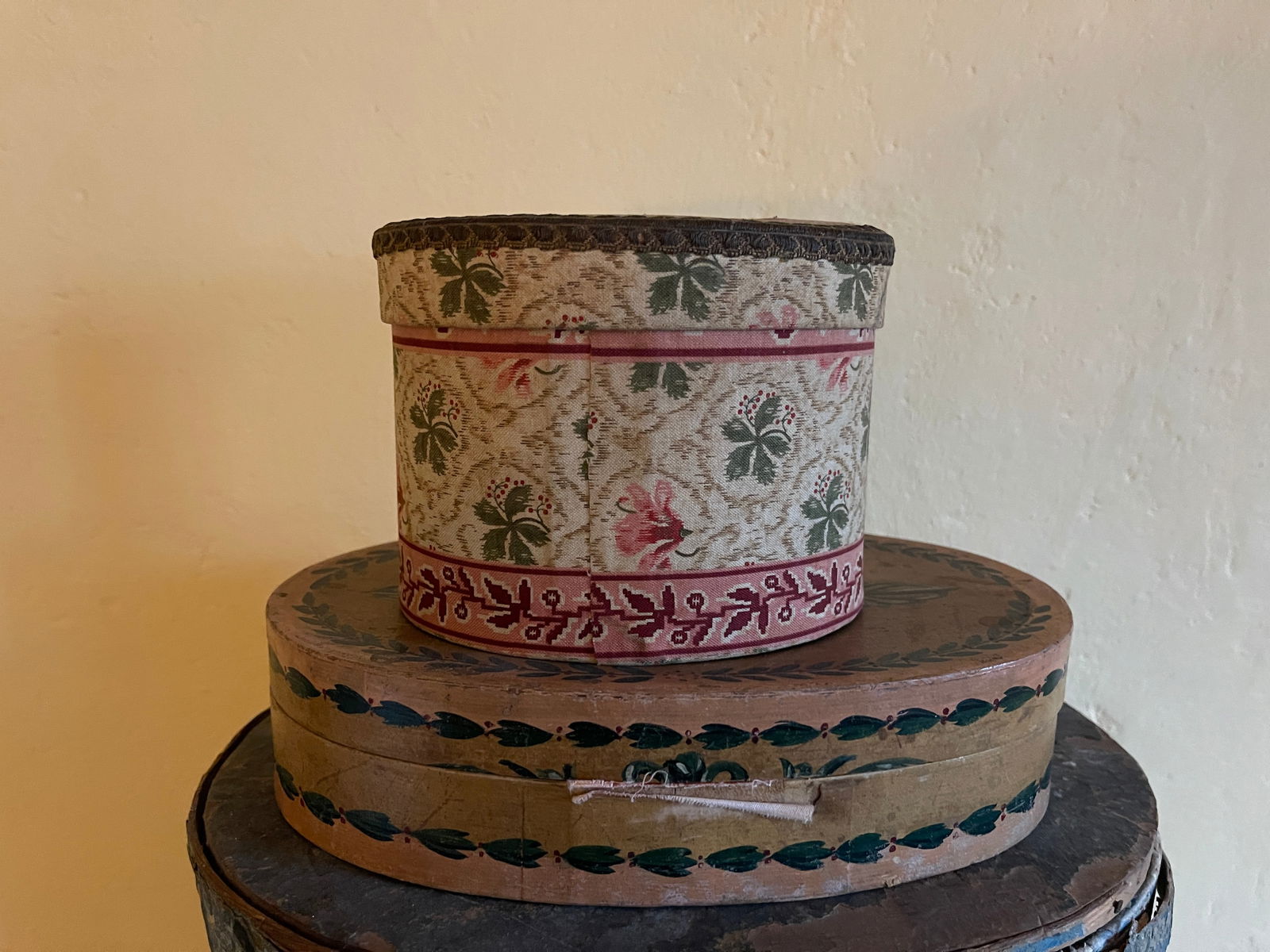 TWO SMALL WALLPAPER , TEXTILE BOXES (1 of 3)